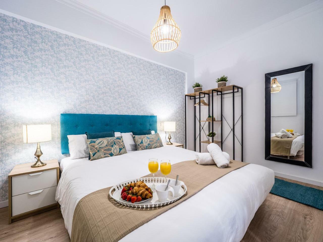 Malaga Urban Center Apartment ภายนอก รูปภาพ