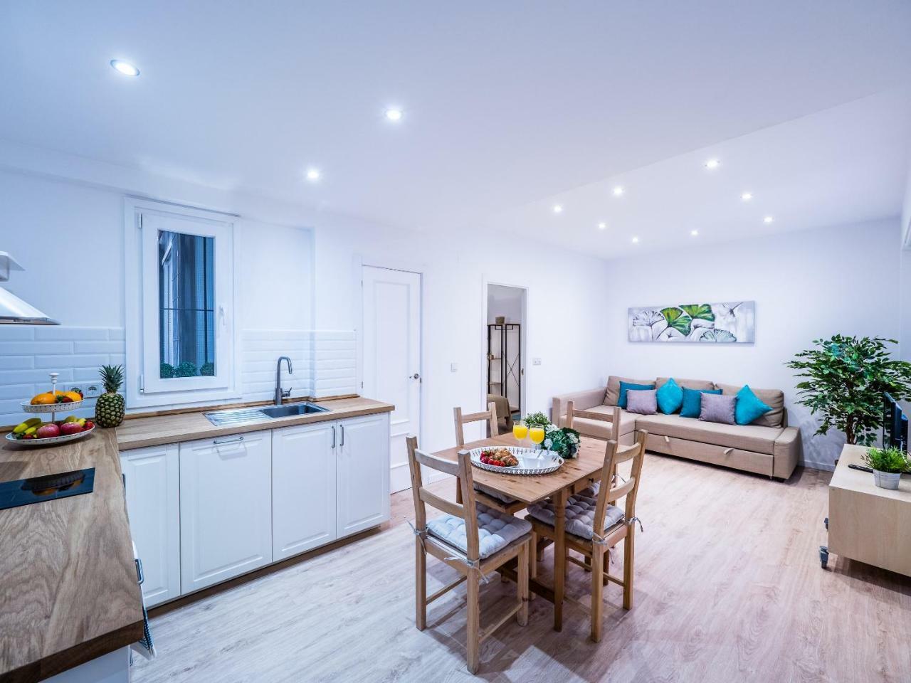 Malaga Urban Center Apartment ภายนอก รูปภาพ